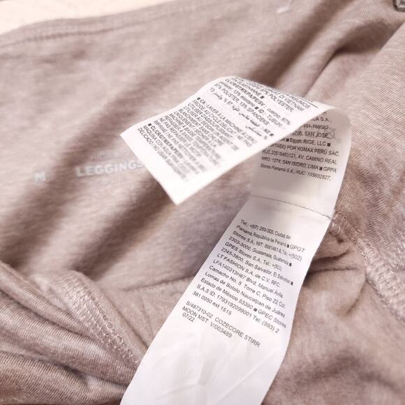 Old Navy Leggings Size M High Waisted Performance Stirrup Tan Pants Soft 2022 - Picture 7 of 7